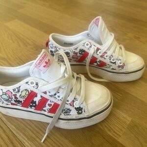 Hello Kitty Adidas platform sneakers Size 4 Youth/6 Womens
